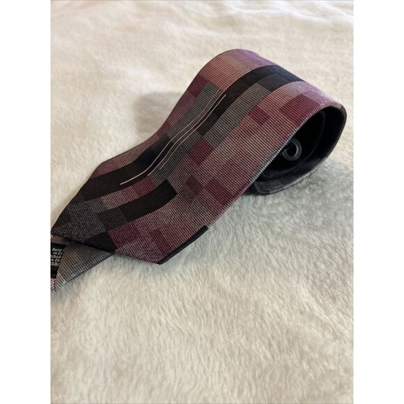 Covington Mens Necktie Handmade 100% Silk Stain Resistant Geometric Classic Tie - Picture 8 of 8